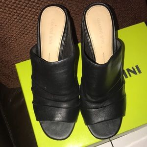 Gianni Bini- Korran Black Slide with Wooden Heel